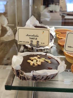 Vegan chocolade taartje at Le Pain Quotidien - Oud Zuid in Amsterdam