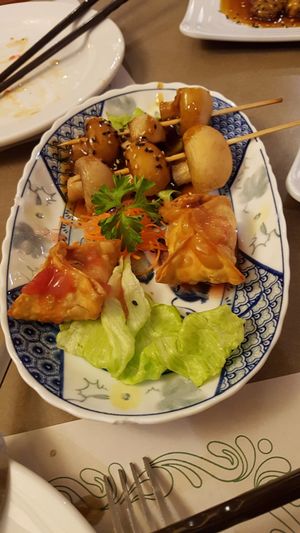 Mushroom skewers and samossas at Yuan in Montreal