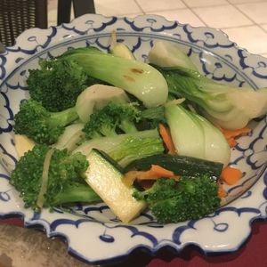 Légumes variés sautés at Yuan in Montreal