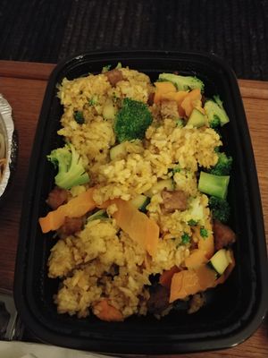 Curry fried rice with vegan chicken at Yuan in Montreal