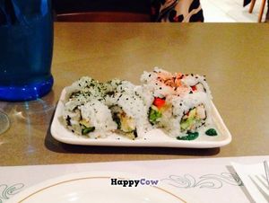 vegan sushi rolls at Yuan in Montreal