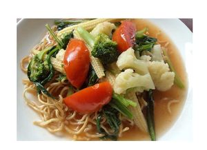 fried noodle at Visoun in Luang Prabang