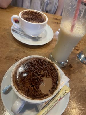 Cappuccino and smoothie with plant milk   at Fornaccio in Chefchaouen