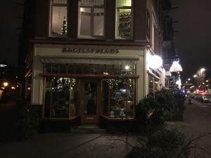 outside at night  at Bagels & Beans - De Clercqstraat in Amsterdam