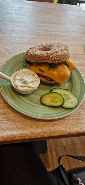Pulled mushroom bagel with vegan cheeze and chives cream cheese at Bagels & Beans - Keizersgracht in Amsterdam