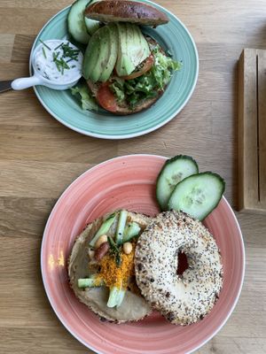 Avocado bagel & Thai chicken chili bagel  at Bagels & Beans - Roetersstraat in Amsterdam