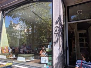 outside at Vegabond - Leliegracht in Amsterdam