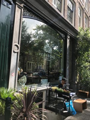 outside at Vegabond - Leliegracht in Amsterdam