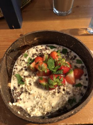Overnight oats at Vegabond - Leliegracht in Amsterdam