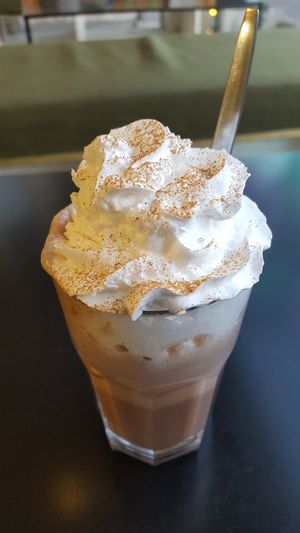 Hot chocolate at Vegabond - Leliegracht in Amsterdam