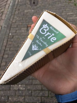 Vegan brie made from almonds at Vegabond - Leliegracht in Amsterdam