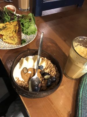 Breakfast bowl (Quiche in the background) at Vegabond - Leliegracht in Amsterdam