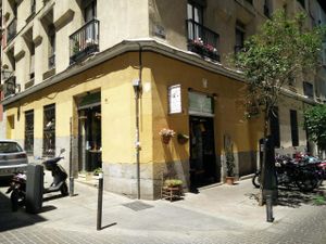 Outside at Tiyoweh La Quietud in Madrid