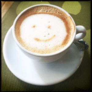 Oat Milk latte at Tiyoweh La Quietud in Madrid