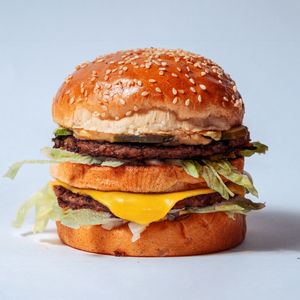 Double patty burger with DV signature Dirty Sauce at Dirty V - Oslo in Oslo