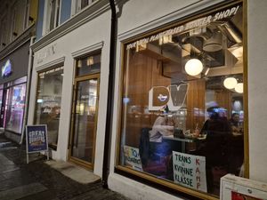 Resturant front at Dirty V - Torggata in Oslo