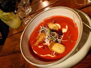 Beete-Blumenkohl-Suppe at Die FETTE BEETE in Krefeld