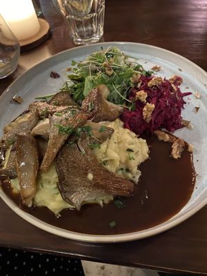 Mushroom and potato heaven #Veganuary at Die FETTE BEETE in Krefeld