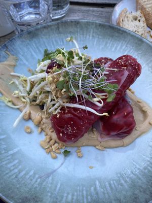 Summer rolls with peanut saucee  at Die FETTE BEETE in Krefeld