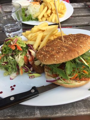 Falafel Burger at Die FETTE BEETE in Krefeld