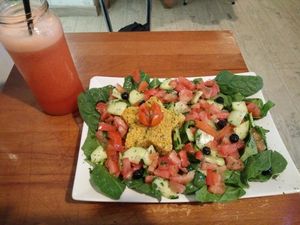 ensalada marroquí at Sanissimo - Malasaña in Madrid