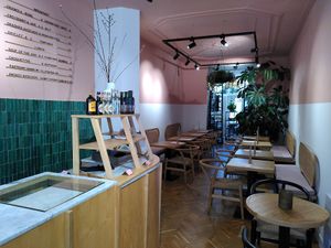counter and Indoor sitting area, the garden is also being developed at the back at Sis Concept in Utrecht
