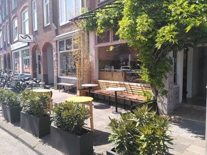 Sunny terrace at Sis Concept in Utrecht
