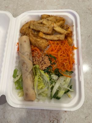 Noodle Bowl with Tofu at The Greens Kitchen in Saskatoon