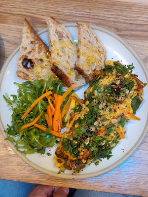 Vegan omelette at Kin Cafe Vegetarian in London