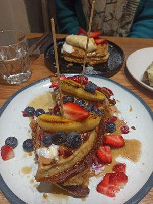 A mountain of flavour at Kin Cafe Vegetarian in London