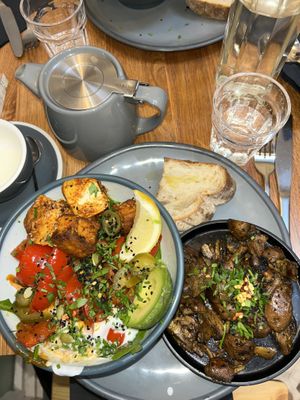 Vegan shakshuka and mushrooms #Veganuary at Kin Cafe Vegetarian in London