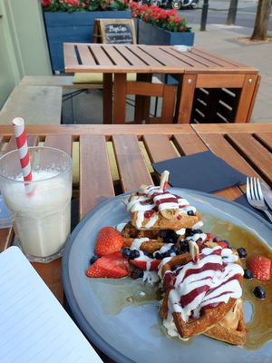 Vegan waffles + vanilla milkshake at Kin Cafe Vegetarian in London