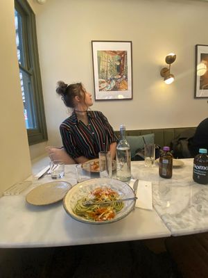 A beautiful little restaurant with food that not only looks like art, but tastes like heaven 🫶 #Veganuary at Kin Cafe Vegetarian in London