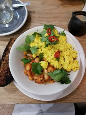 Mexican breakfast vegan option at Kin Cafe Vegetarian in London