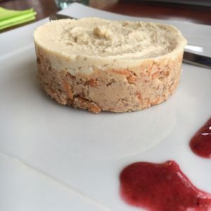 raw carrot cake at Cafe Vegan de la Plage in Saint-malo