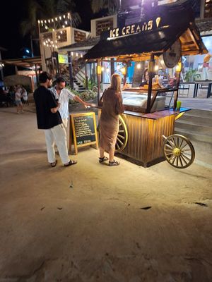kiosk at Wafflecreamery Vegan Gelato Ice Cream in Matara