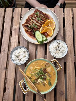 Vegan “duck” and curry  at Rau&La in Warsaw