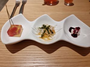 Starters at Sufood 舒果 in Central Singapore