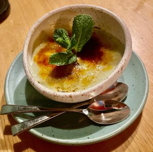 Pandan + Matcha brûlée € 9
(Menu januari 2026) at YUSU in Ghent