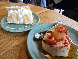 Desserts: millefeuille and pannacotta at YUSU in Ghent