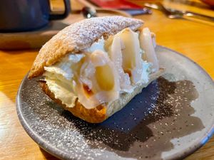 Millefeuille dessert at YUSU in Ghent