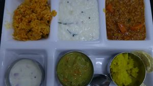 mini meals at MTR in Central Singapore