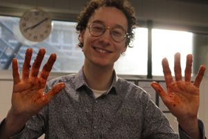 Student volunteers cooking the food at De Pit in Utrecht