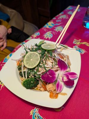 Vegan Phat Thai at Yaya's Thai Beach Bungalow in Oslo