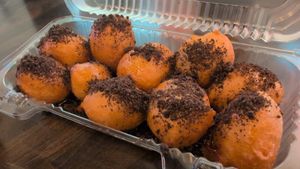 Golden Maple at Lukumades Jacksonville Beach in Jacksonville Beach