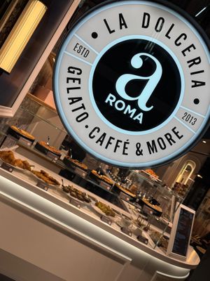 LA DOLCERIA aROMA at LA DOLCERIA aROMA AM TACHELES in Berlin