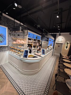 plant-based milk alternatives, specialties such as matcha, and blue moon matcha at LA DOLCERIA aROMA AM TACHELES in Berlin