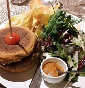 Burger main- vegan at Jardim dos Sentidos in Lisbon