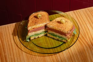 Sandwich de pastrami at Don Gato Bar in Madrid