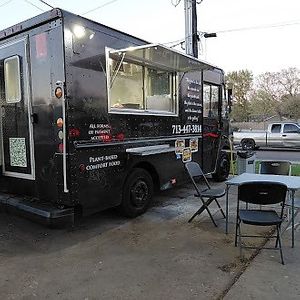 Tucked in the corner of the gas-station. Worth seeking out.  at Kale's Kytchen (Food Truck) in Houston